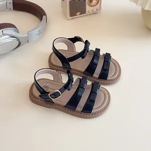 Sandali neri per bambine con fiocchi decorativi e suola morbida per l'estate