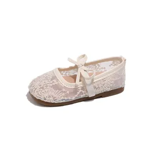 Chaussures Mary Jane fille en dentelle crème avec nœud mignon et semelle souple