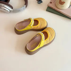 Sandales Mary Jane jaunes en mesh pour enfants avec perles et semelle antidérapante