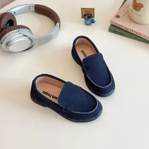 Mocassini classici per bambini in pelle scamosciata blu scuro con cuciture a mano