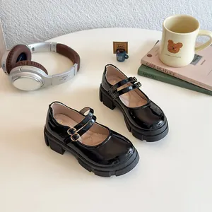 Schwarze Lackleder Mary Jane Schuhe für Mädchen mit Doppelriemen und Plateausohle