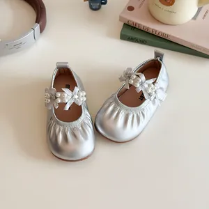 Chaussures Mary Jane argentées pour filles avec perles et nœud en similicuir plissé