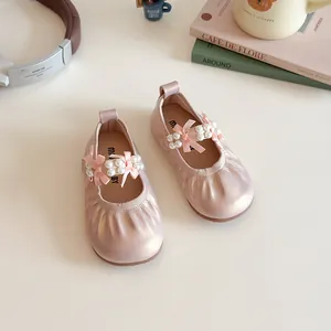 Chaussures Mary Jane roses pour filles avec perles, nœuds et semelles souples