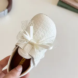 Elegant white lace bow girls' princess shoes with woven leather texture for autumn