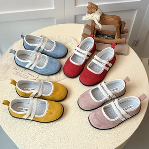 Chaussures Mary Jane pour Filles Enfants Rétro en Suédine Chaussures Plates Avec Sangles Croisées Rose Rouge Bleu Jaune Baskets