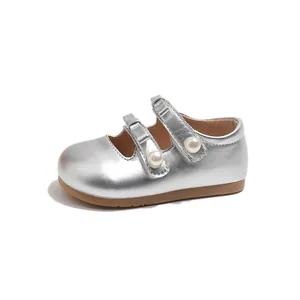 Chaussures Mary Jane argentées pour filles avec nœuds en perles et semelle gomme
