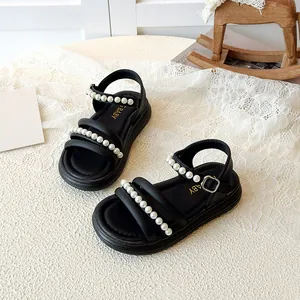 Sandali neri da bambina con perle eleganti e fibbia in metallo regolabile per estate