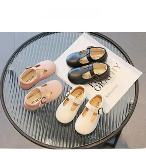 Trois paires de chaussures Mary Jane à bride en T pour fillettes en rose, noir et blanc