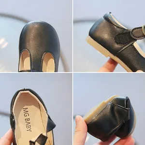 Chaussures Mary Jane noires pour fillettes avec semelle souple et bride velcro