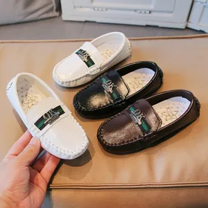 Kinder Casual Lederschuhe Weiche Sohle Loafer Für Jungen Mädchen Schule Flache Moccasins Mit Metallschnalle Und Band Dekor