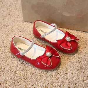 Chaussures de princesse rouges en cuir verni pour filles avec nœud et perles brillantes