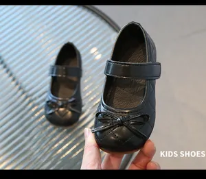 Détails de chaussures Mary Jane matelassées pour filles avec nœud et bride velcro