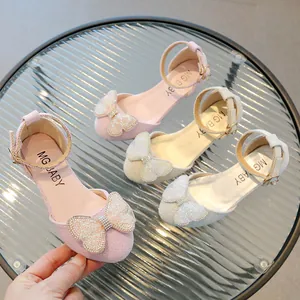 Scarpe da principessa per bambine con fiocchi di strass e perle in rosa, beige e argento