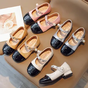 Toddler girls Mary Jane shoes with pearl chain decoration in multiple color options