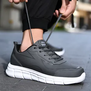 Baskets décontractées homme grande taille gris foncé avec semelle blanche antidérapante