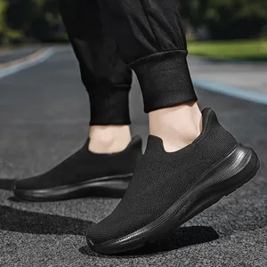 Chaussures de marche légères en mesh noir sans lacets pour hommes et femmes en extérieur