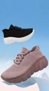 Sneaker a calzino in flyknit traspirante con suola ammortizzata spessa per coppie