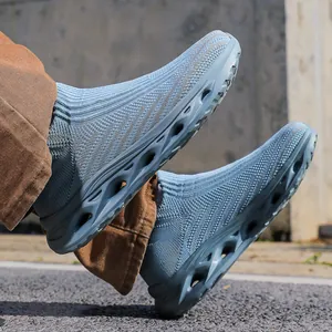 Chaussures de running en tricot bleu gris avec semelle amortissante évidée en plein air