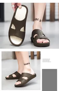 Sandales marron pour hommes avec texture crocodile et semelle épaisse pour l'extérieur