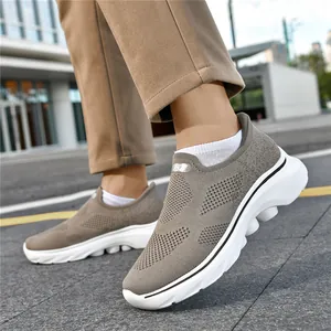 Sneaker da Uomo Casual Senza Lacci Traspiranti in Mesh Flyknit Leggere Scarpe da Camminata Comode Ammortizzate Loafer Sportive