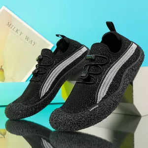 Détail des chaussures d'eau à séchage rapide avec tissu respirant et semelle antidérapante