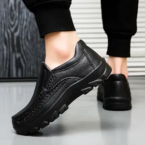 Slip-on black leather shoes for men with non-slip soles and lychee pattern texture