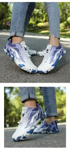 Détails de la maille respirante et du système de laçage rapide des chaussures d'eau