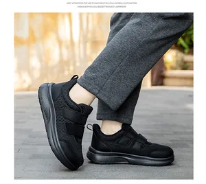 Scarpe da camminata nere leggere con mesh traspirante e cinturini in velcro all'aperto