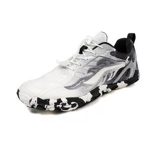 Chaussure de sport aquatique respirante avec motif flamme gris et semelle antidérapante