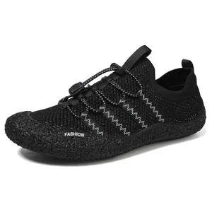 Chaussures aquatiques respirantes en maille noire avec système de laçage rapide sport