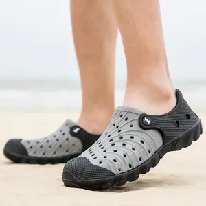 Men's breathable closed-toe beach sandals in grey and black lightweight EVA material