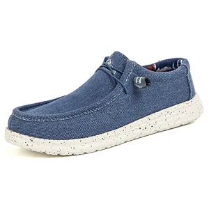 Mocassins en toile bleu denim pour hommes avec semelle en caoutchouc et taches noires