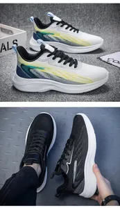 Gedetailleerd macro-overzicht van lichte mesh hardloopschoenen met dikke zolen in wit en zwart