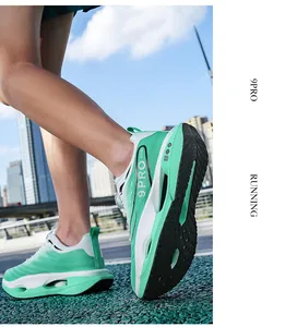 Détail des chaussures de course 9PRO vert menthe avec semelle à amorti creux innovante