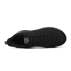 Men's lightweight breathable mesh running shoes in black with fashion knit texture
