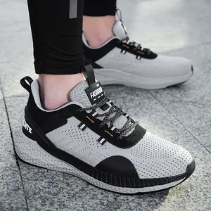 Sneakers flyknit da uomo traspiranti in grigio e nero con suola spessa ammortizzata