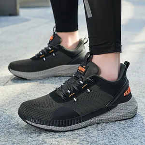 Scarpe da corsa uomo verde militare con suola spessa e tessuto a rete traspirante
