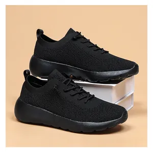 Détails de chaussures de course en maille noire avec semelle amortissante en EVA