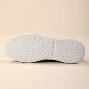 Men's casual breathable loafers with white non-slip durable rubber sole detail