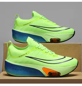 Détail de chaussure de course légère avec maille respirante et semelle à bulles