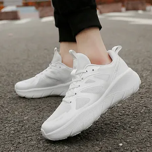 Sneakers da corsa bianche minimaliste in mesh traspirante con suola ammortizzante per uomo e donna