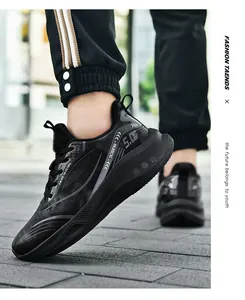 Vue latérale dynamique de chaussures de course en cuir noir avec mesh et semelle amortie 5.0