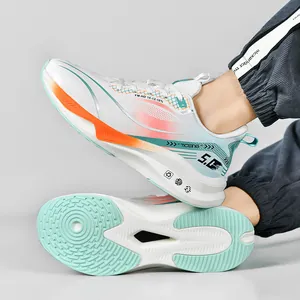 Chaussures de sport pour homme avec mesh respirant et détails dégradés orange vif
