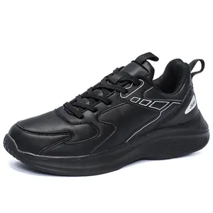 Herren Sneaker Größe 50 aus schwarzem Leder mit JGAK Logo und dicker Gummisohle für Sport