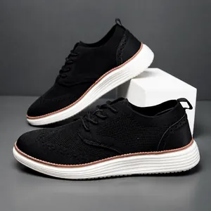 Atmungsaktive Herren Mesh-Walking-Schuhe in Schwarz mit stoßdämpfender weißer Sohle