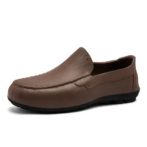 Mocassins marron pour hommes en matériau EVA léger avec semelles noires antidérapantes