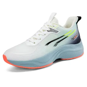 Herren Laufschuhe aus atmungsaktivem Mesh mit weißem Stoff und orange-blauer Gradienten-Sohle