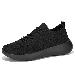 Chaussures de course flyknit triple black respirantes avec semelle en mousse et fermeture à lacets