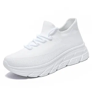 Baskets en maille blanche pour homme avec semelle épaisse légère et design chaussette respirante
