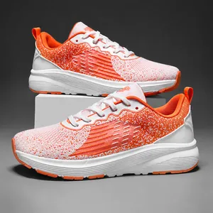 Leichte Laufschuhe mit breiter Zehenpartie, Mesh-Gewebe und orange-weißer Dämpfungssohle